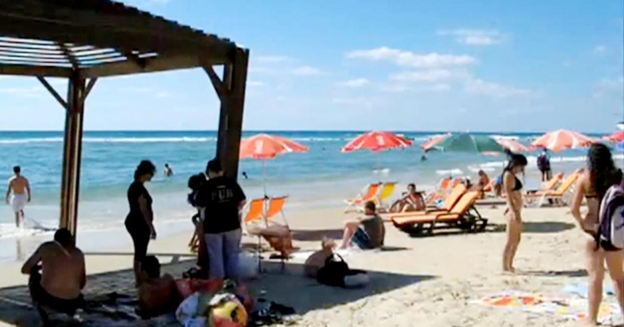 612 Apartment On The Beach Бат Ям Екстериор снимка
