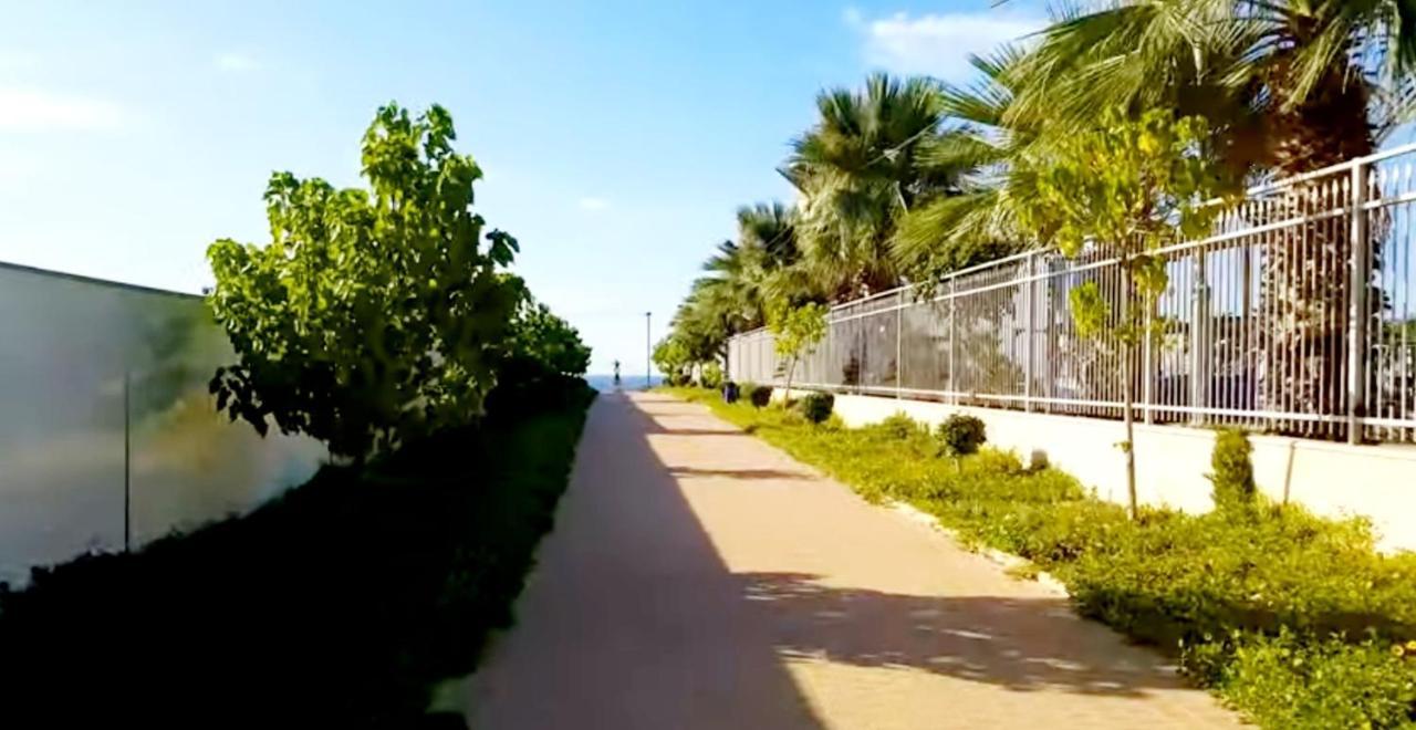 612 Apartment On The Beach Бат Ям Екстериор снимка